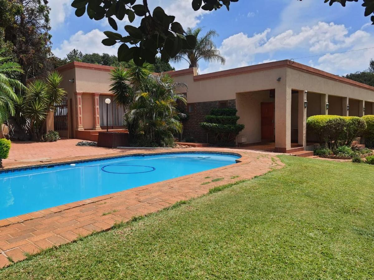 The Lionfish Guesthouse Pretoria Exterior photo