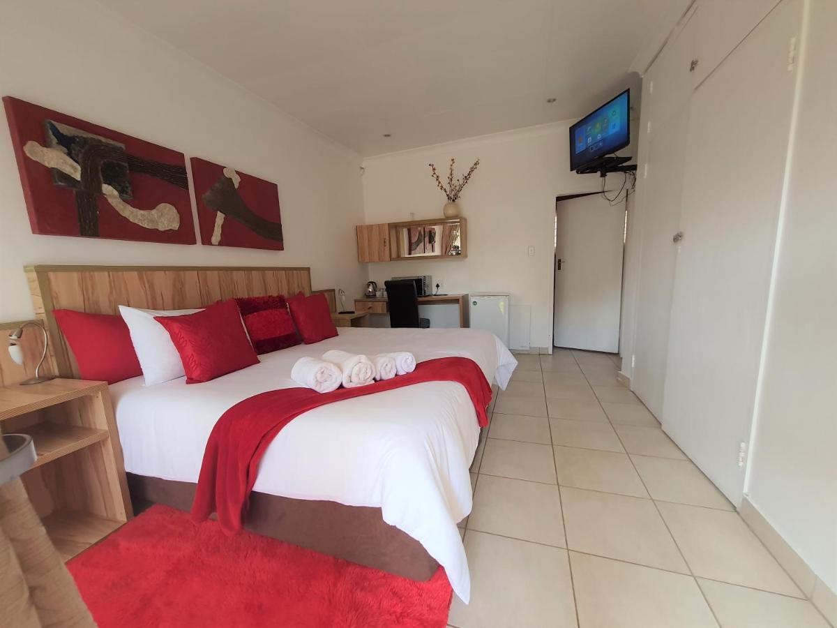 The Lionfish Guesthouse Pretoria Exterior photo
