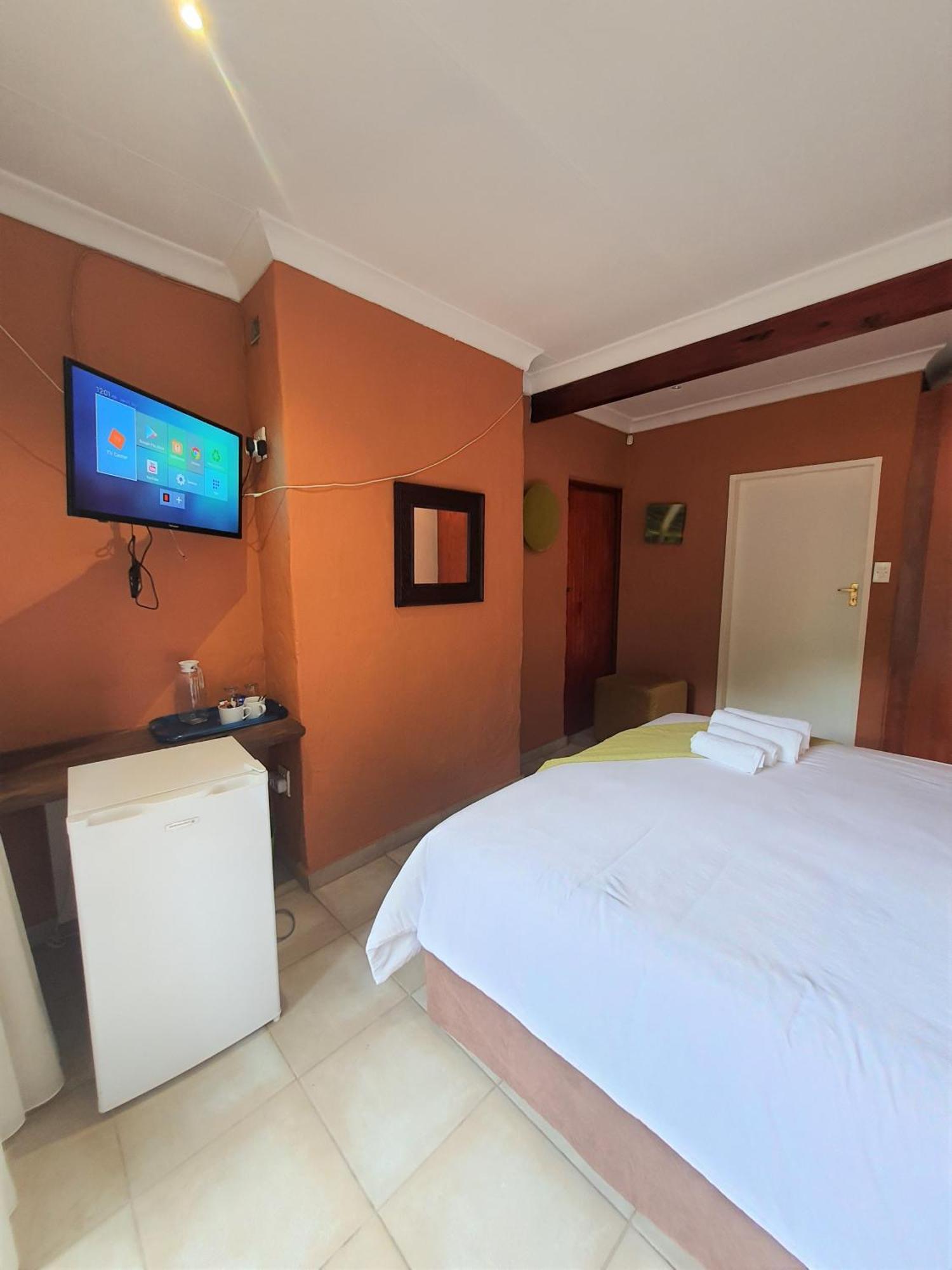 The Lionfish Guesthouse Pretoria Exterior photo